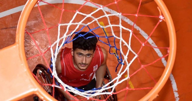 Tandırda yanan hayalleri basketbolla yeşerdi