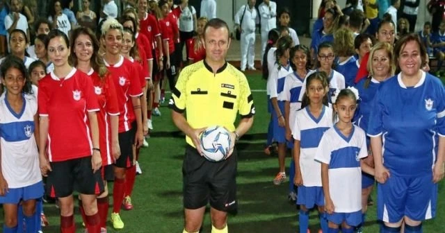 Tolga Özkalfa hakemliği bıraktı