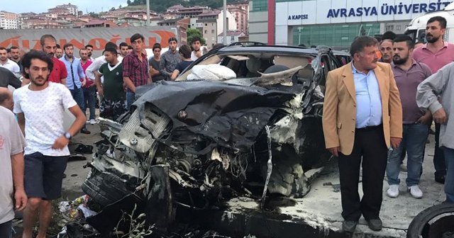 Trabzon&#039;da zincirleme trafik kazası: 3 ölü, 7 yaralı