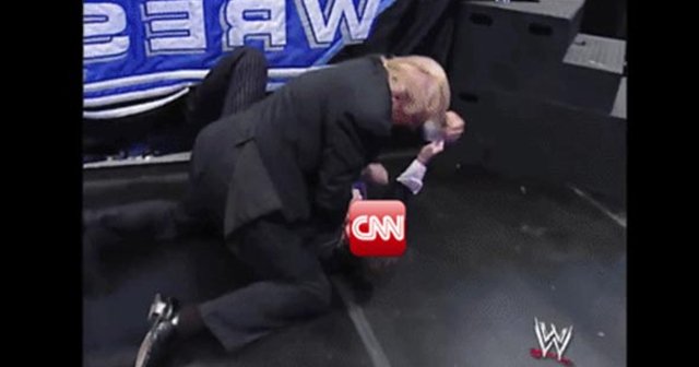 Trump CNN'i dövdüğü videoyu paylaştı