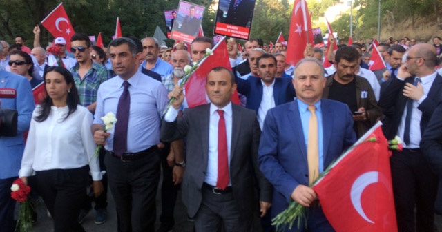 Tunceli&#039;de &#039;Teröre Lanet Yürüyüşü&#039;