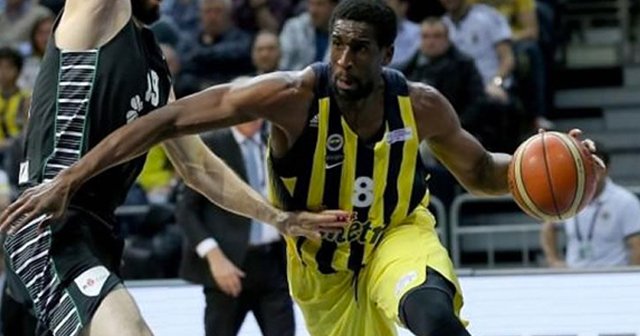 Udoh&#039;dan Fenerbahçe&#039;ye kötü haber