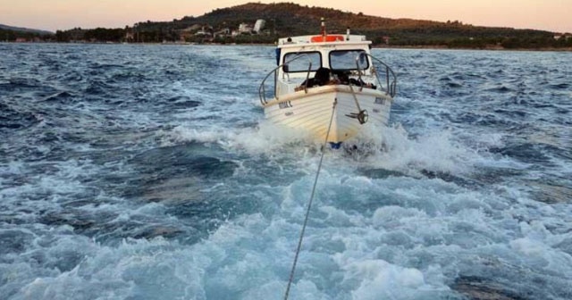 450 göçmen ve 4 göçmen kaçakçısı yakalandı