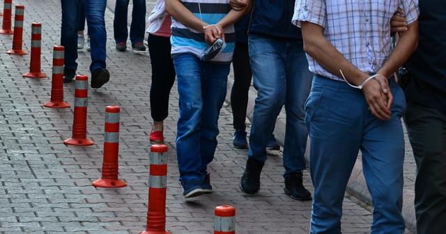 Adana ve Kahramanmaraş&#039;ta FETÖ&#039;den 19 tutuklama