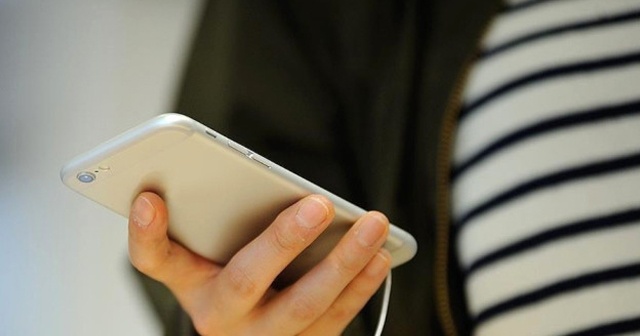 Akıllı telefonlar yeni hastalık ortaya çıkardı: Mesaj boynu