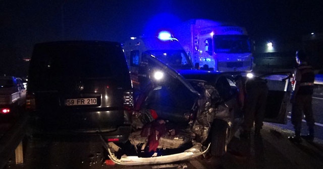 Alkollü sürücü kırmızı ışıkta duran otomobile çarptı: 6 yaralı