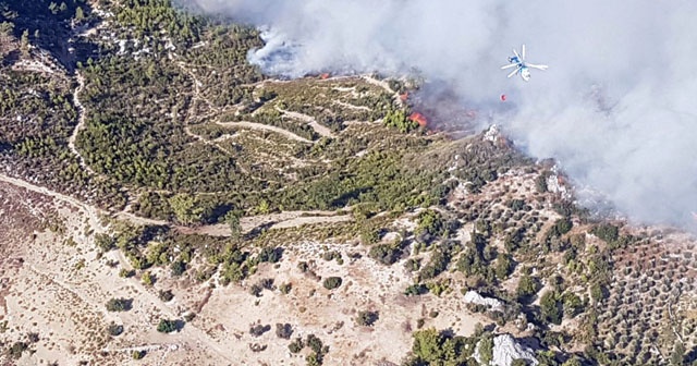 Antalya&#039;da orman yangını devam ediyor