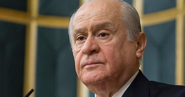 Bahçeli&#039;den milli güreşçi Başar&#039;a kutlama