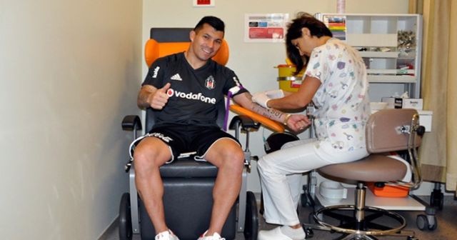 Beşiktaş, Gary Medel ile 3 yıllık sözleşme imzaladı