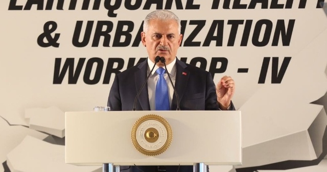 Binali Yıldırım&#039;dan çarpıcı deprem açıklaması