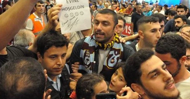 Burak Yılmaz İstanbul'a geldi