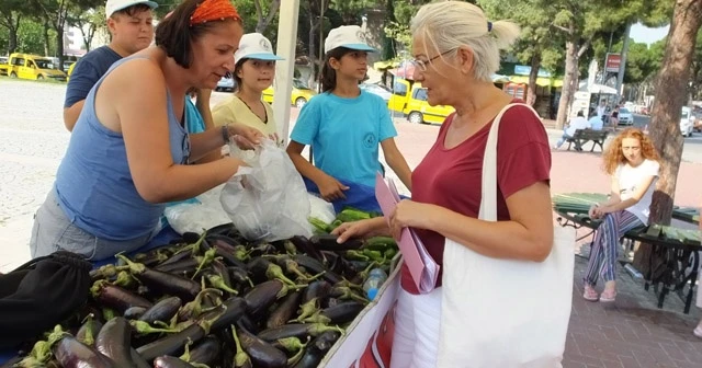 Burhaniyeli öğrenciler hem üretti hem de sattı