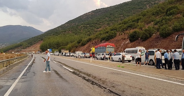 Denizli’de sağanak yağış sel ve heyelana neden oldu