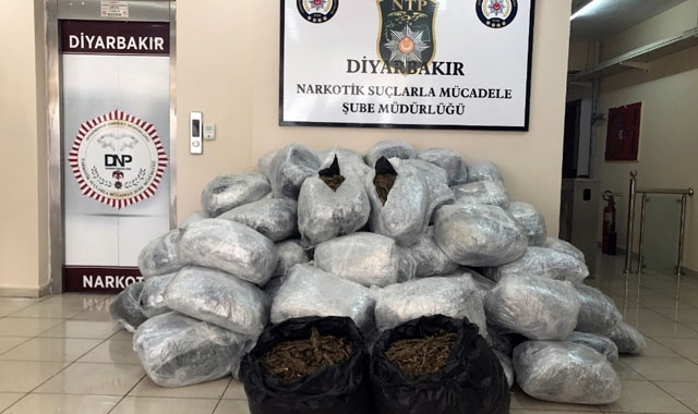 Diyarbakır’da 1 ton 151 kilo esrar yakalandı