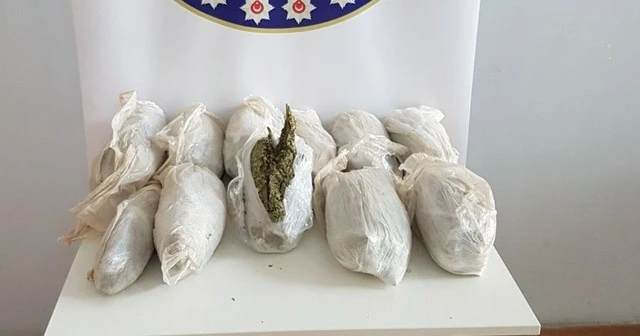 Elazığ’da 8 kilogram esrar ele geçirildi