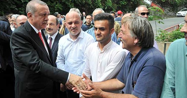 Erdoğan AK Partli yöneticinin ailesine taziye ziyaretinde bulundu