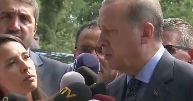 Erdoğan&#039;dan Almanya&#039;daki Türk vatandaşlarına çağrı: Onlara ders verin