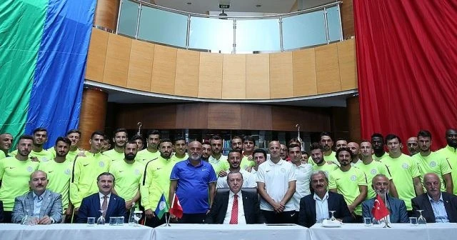 Erdoğan&#039;dan Çaykur Rizespor&#039;a ziyaret