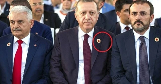 Erdoğan'ın taktığı rozet dikkat çekti