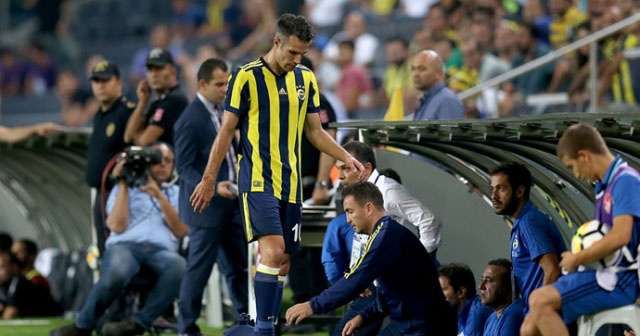 Fenerbahçe&#039;de Robin van Persie ve Alper Potuk şoku