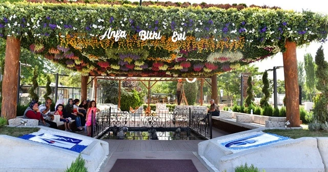 Festivalin en renkli standı ANFA