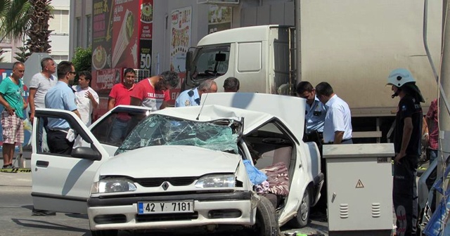 Finike&#039;de trafik kazası: 1 ölü