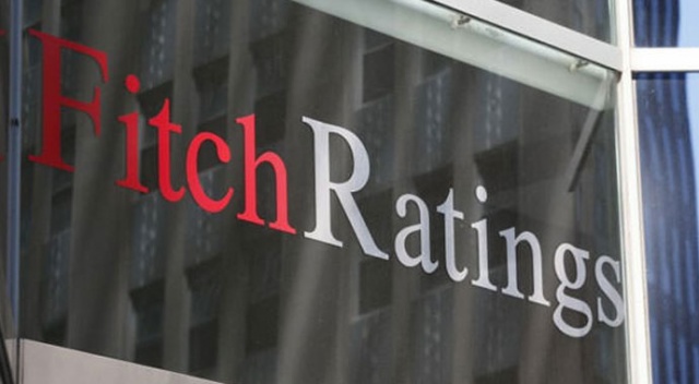 Fitch, Yunanistan&#039;ın kredi notunu yükseltti