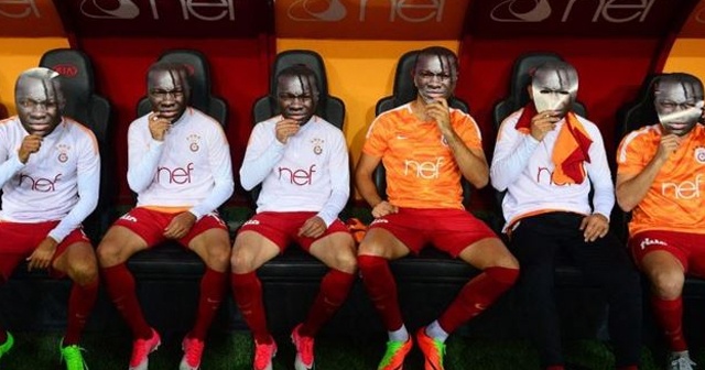 Galatasaraylı futbolculardan Gomis desteği