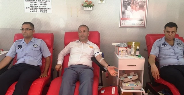 İskenderun zabıtasından kan bağışı