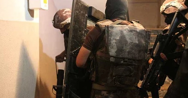 İstanbul'da uyuşturucu satıcılarına şafak baskını