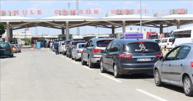 Kapıkule’de tatilcilerin dönüş yoğunluğu