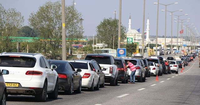 Kapıkule&#039;de tatilcilerin dönüş yolculuğu başladı