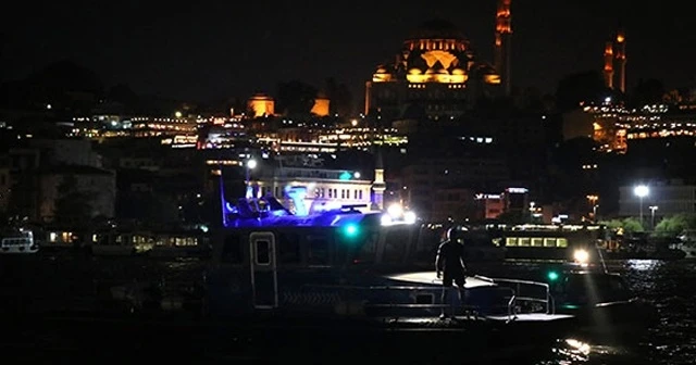 Karaköy'de denize düşen çocuk aranıyor