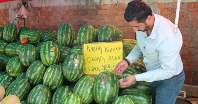 Karpuzcunun kelek bulana &#039;altın&#039; vaadi işleri ikiye katladı