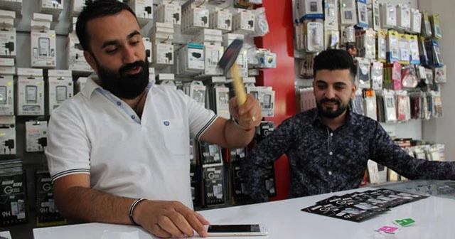 Kırılmaz cam testi paylaşım rekorları kırıyor