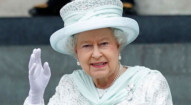 Kraliçe 2. Elizabeth 150&#039;den fazla başbakan eskitti