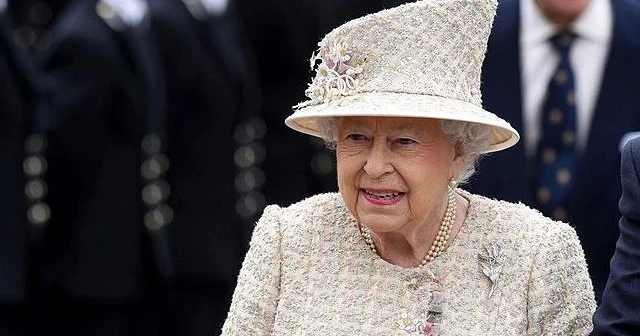 Kraliçe 2. Elizabeth'in tahtı bırakacağı iddiası yalanlandı
