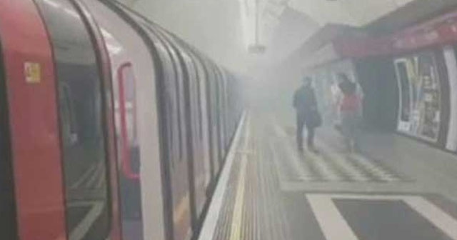 Londra&#039;da tren istasyonunda yangın paniği