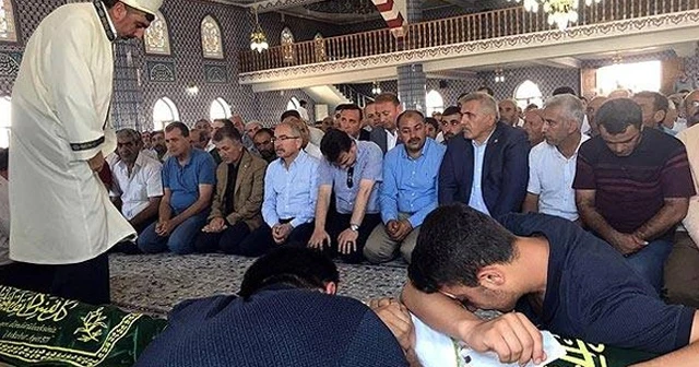 Mardin'de 7 tabut da yanyana