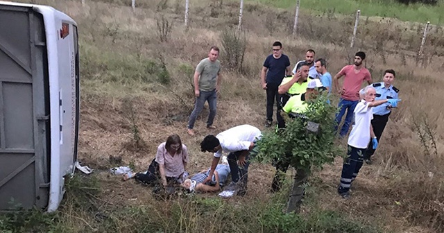 Midibüs tırla çarpıştı: 30 yaralı