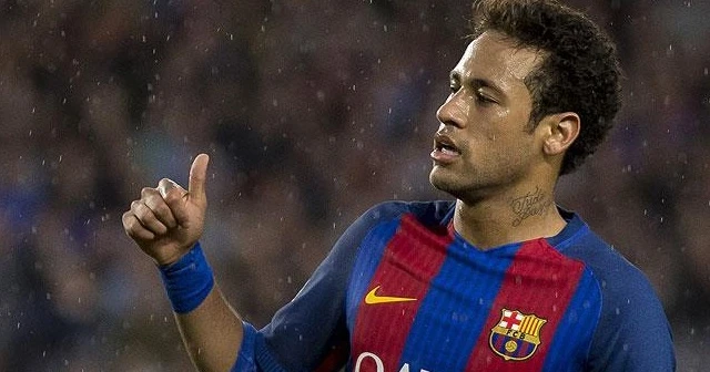 Neymar rekor bedelle Paris Saint-Germain'de
