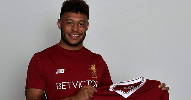 Oxlade-Chamberlain, Liverpool&#039;a transfer oldu