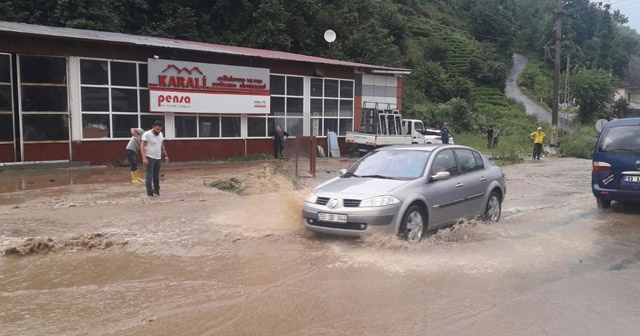 Rize&#039;de şiddetli yağış