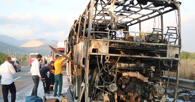 Sakarya’da yolcu otobüsü alev alev yandı