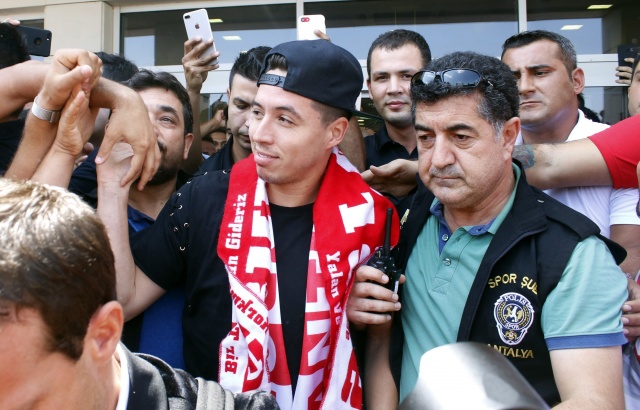 Samir Nasri resmen Antalyaspor’da