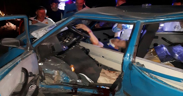 Samsun&#039;da bariyer otomobile ok gibi saplandı: 2 ağır yaralı