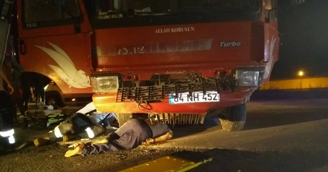 Savrulan kamyonun kapısından dışarı fırladı