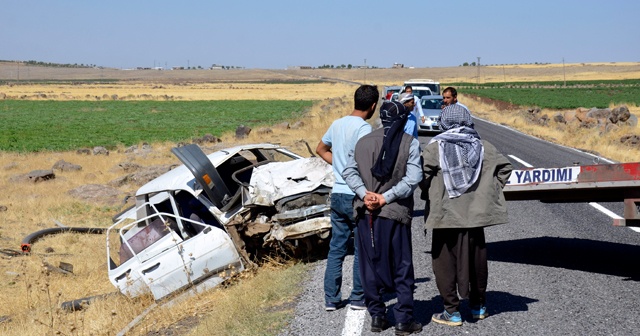 Siverek&#039;te otomobil takla attı: 3 ağır yaralı