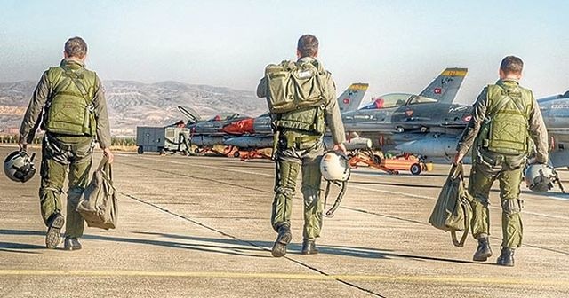 Sivile geçen savaş pilotları geri dönüyor