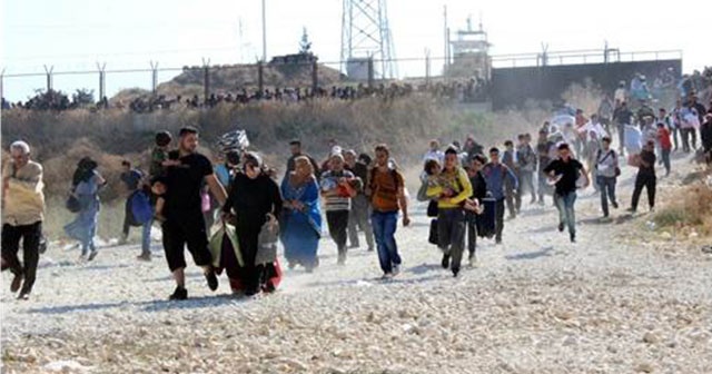 Suriyeliler maraton koşar gibi ülkelerine gidiyor!